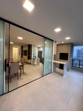 Apartamento de luxo novíssimo em meia praia itapema